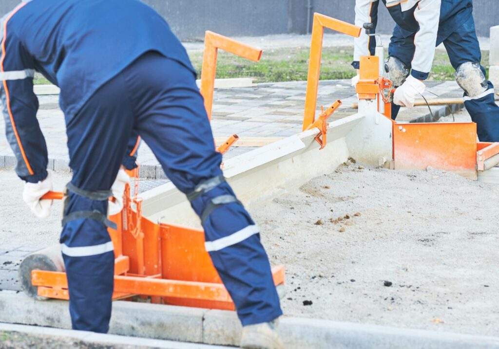 三重県 四日市市 舗装工事 道路工事 土木工事 外構工事 駐車場工事 アスファルト舗装 コンクリート舗装 ブロック舗装 路盤築造工事 水道設備 石工