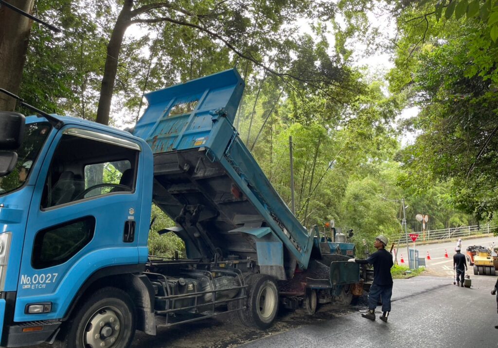 三重県 四日市市 舗装工事 道路工事 土木工事 外構工事 駐車場工事 アスファルト舗装 コンクリート舗装 ブロック舗装 路盤築造工事 水道設備 石工事